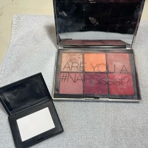 Rarely used NARS blush palette - warm pinks and nude colors. INCLUDES primer